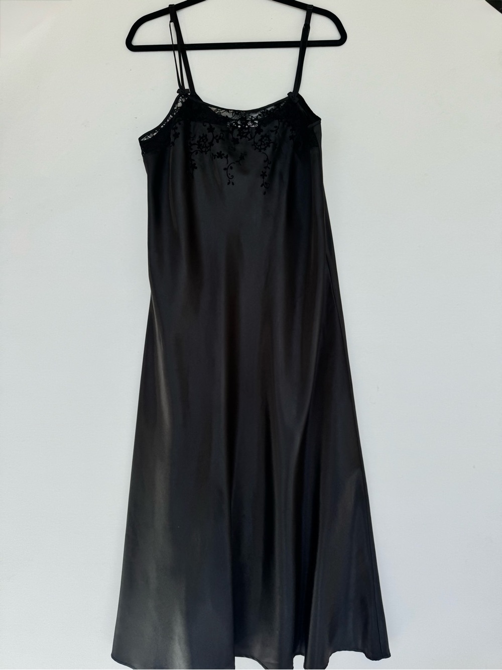 Oscar de la Renta Black Satin Lace-Trim Slip